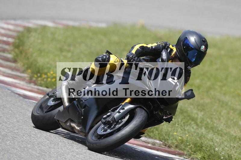 /27 12.06.2025 Ducati Schweiz Trackday Warmup  ADR/blau-bleu/21